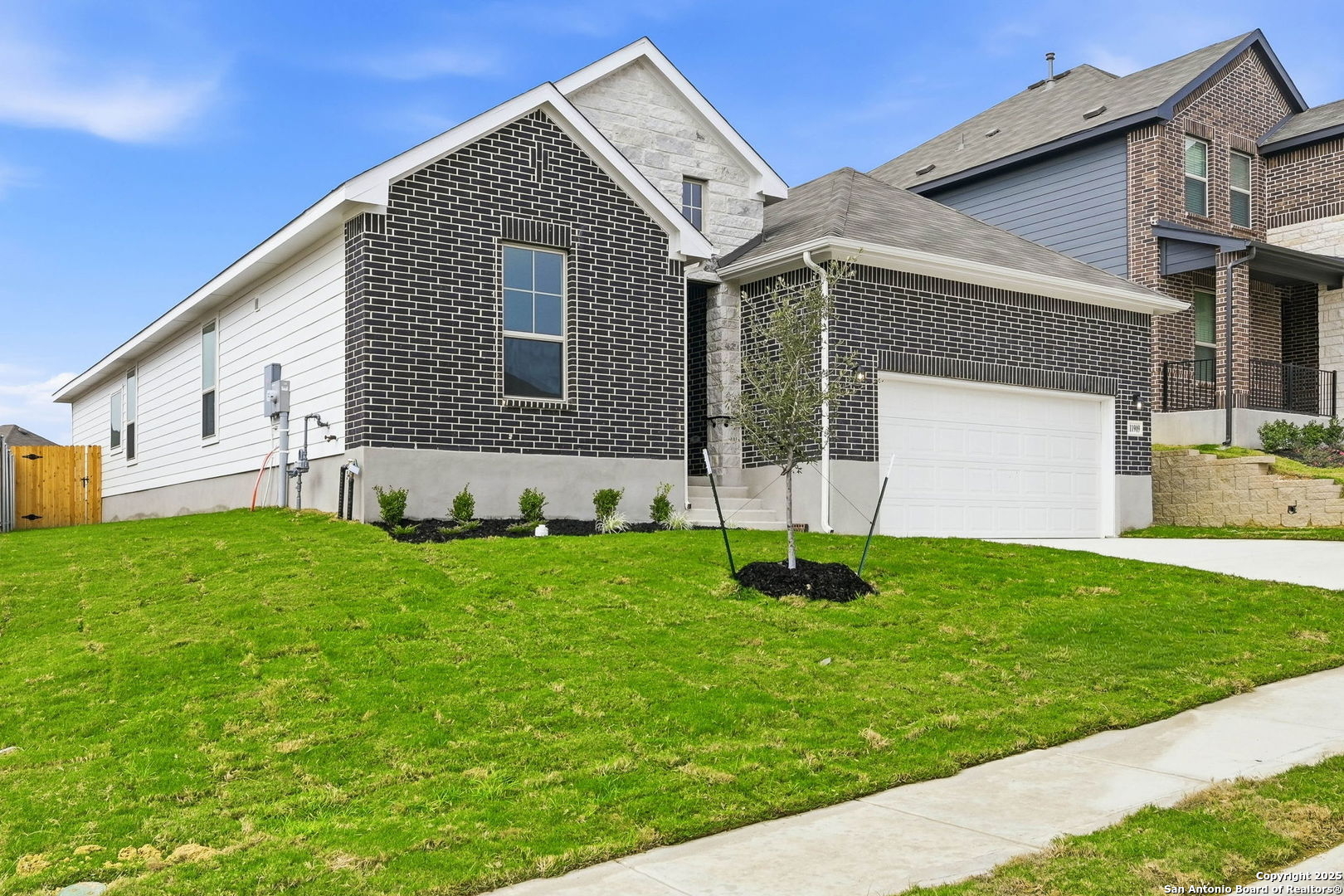property viewer photo 1