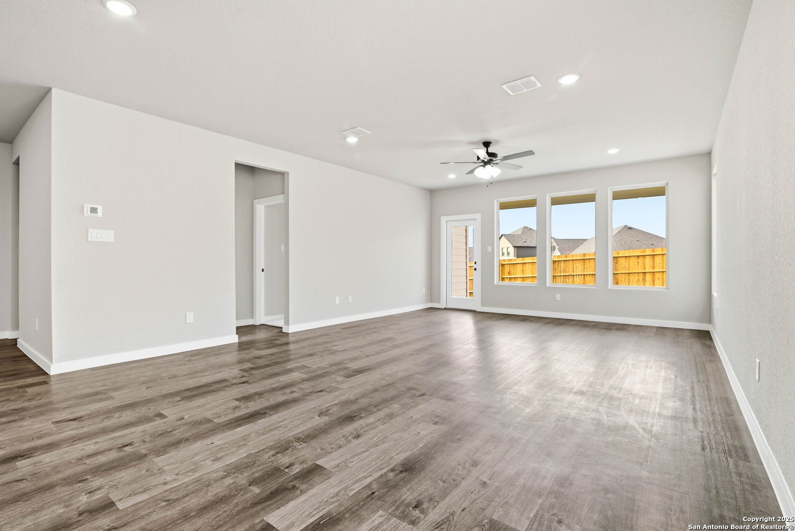 property viewer photo 11