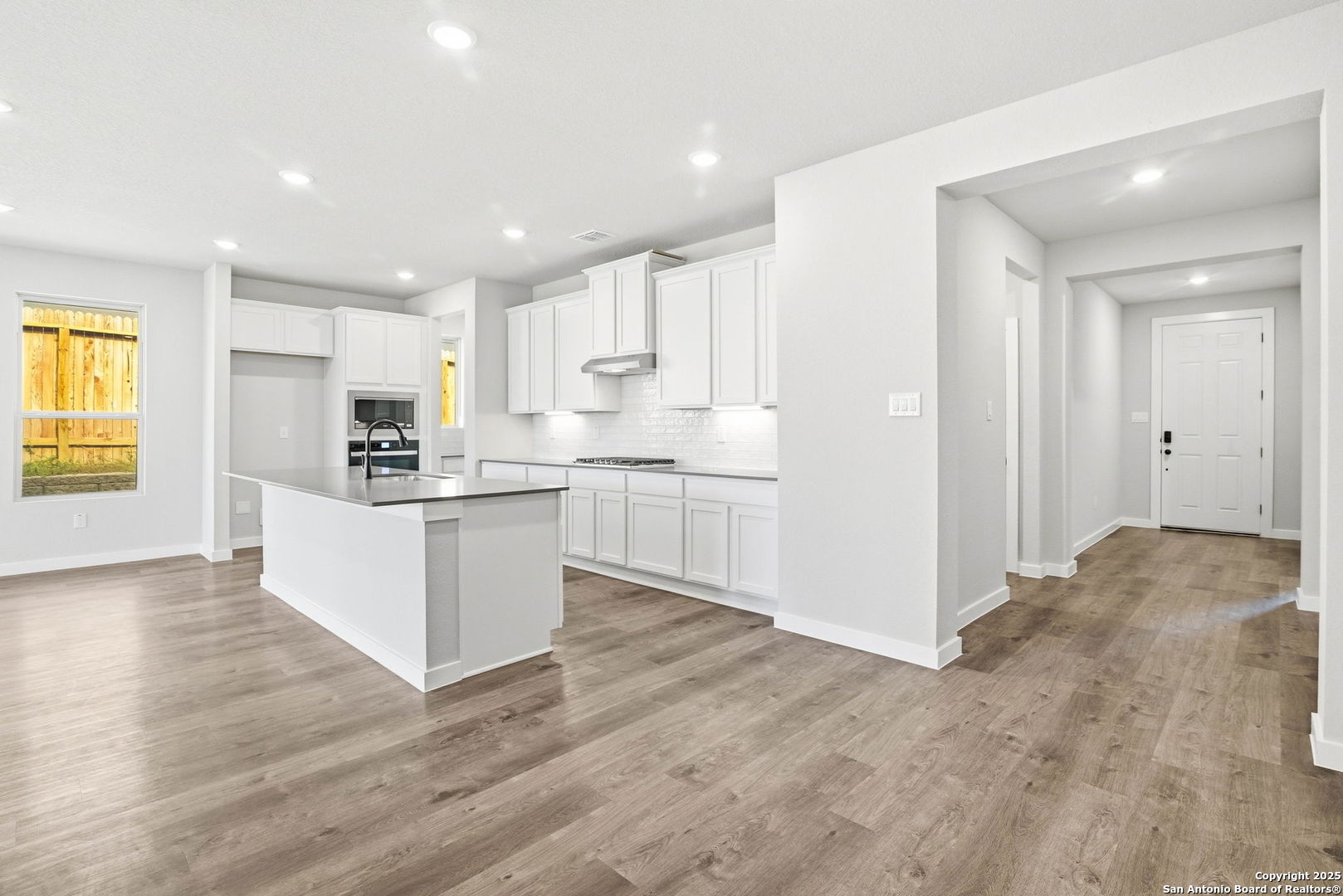 property viewer photo 16