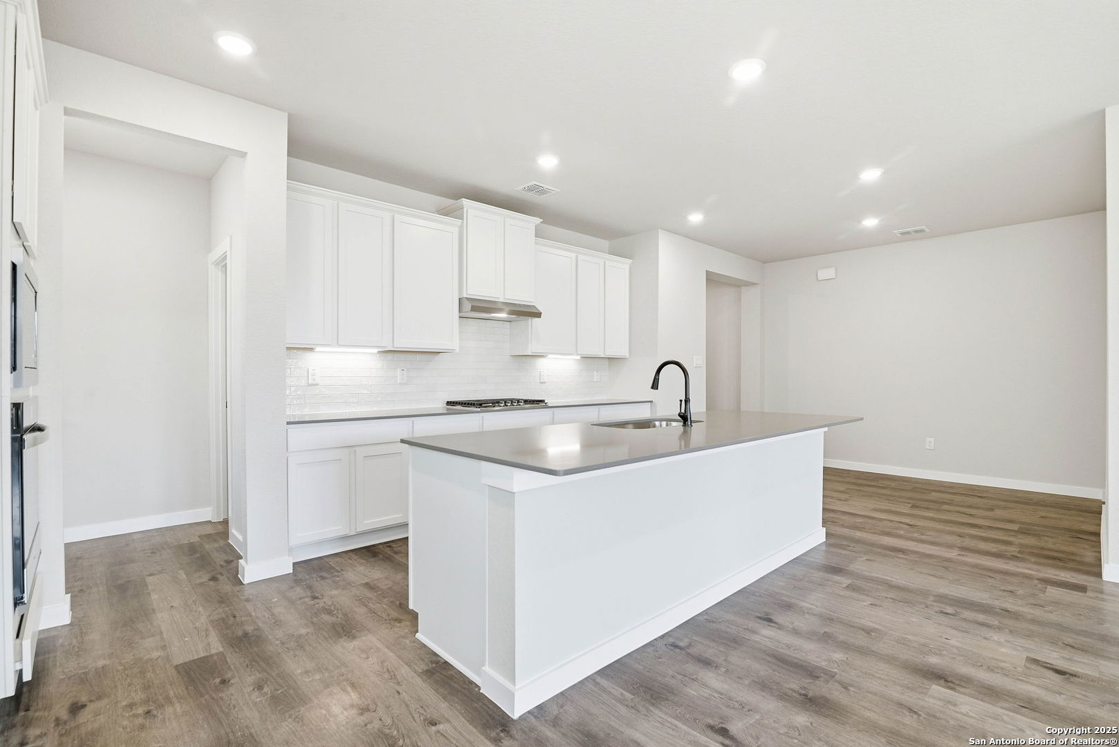 property viewer photo 19