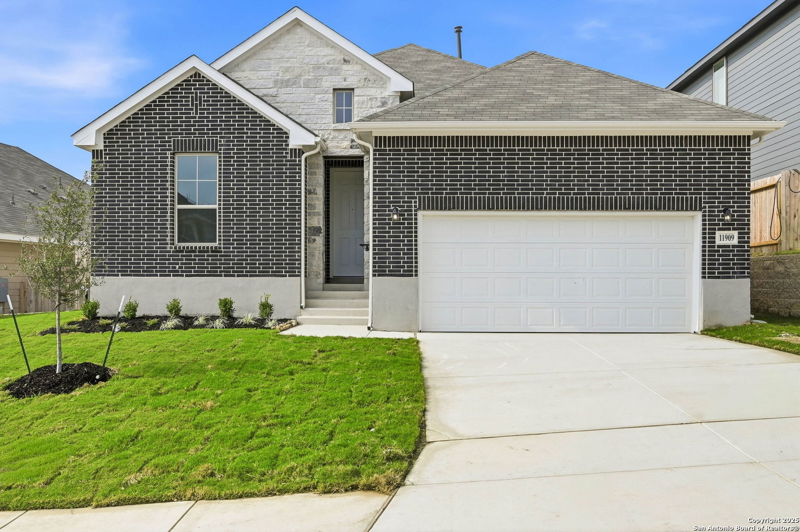 property viewer photo 2