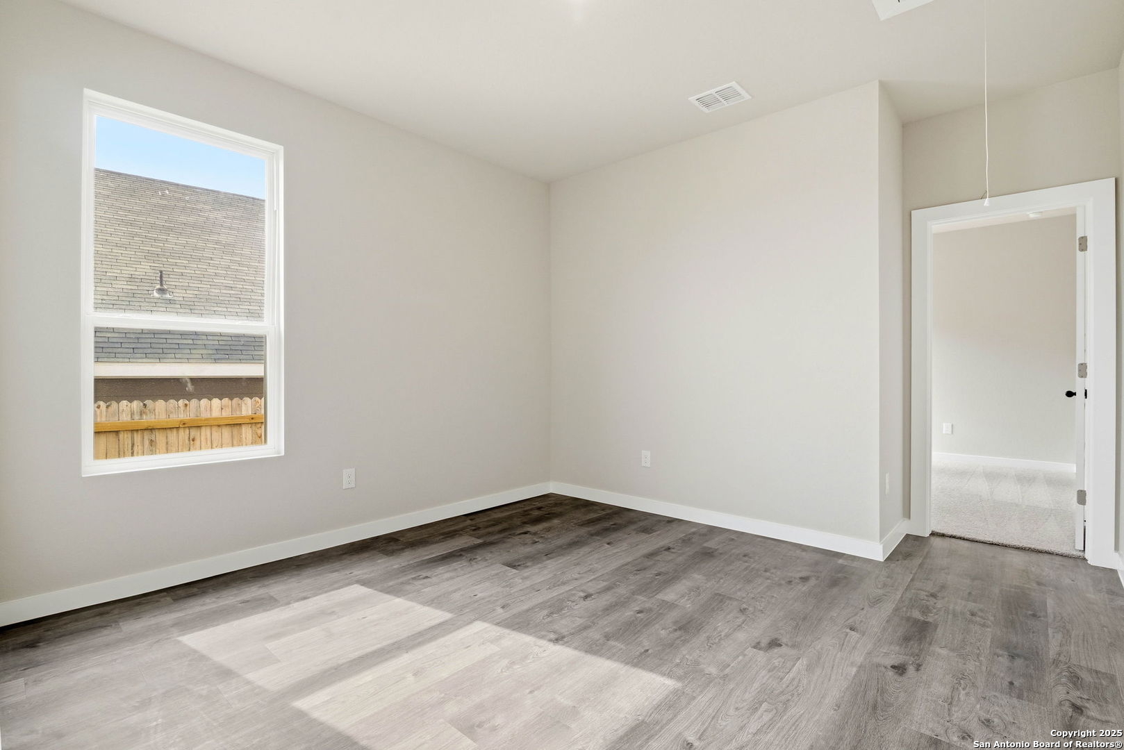 property viewer photo 21