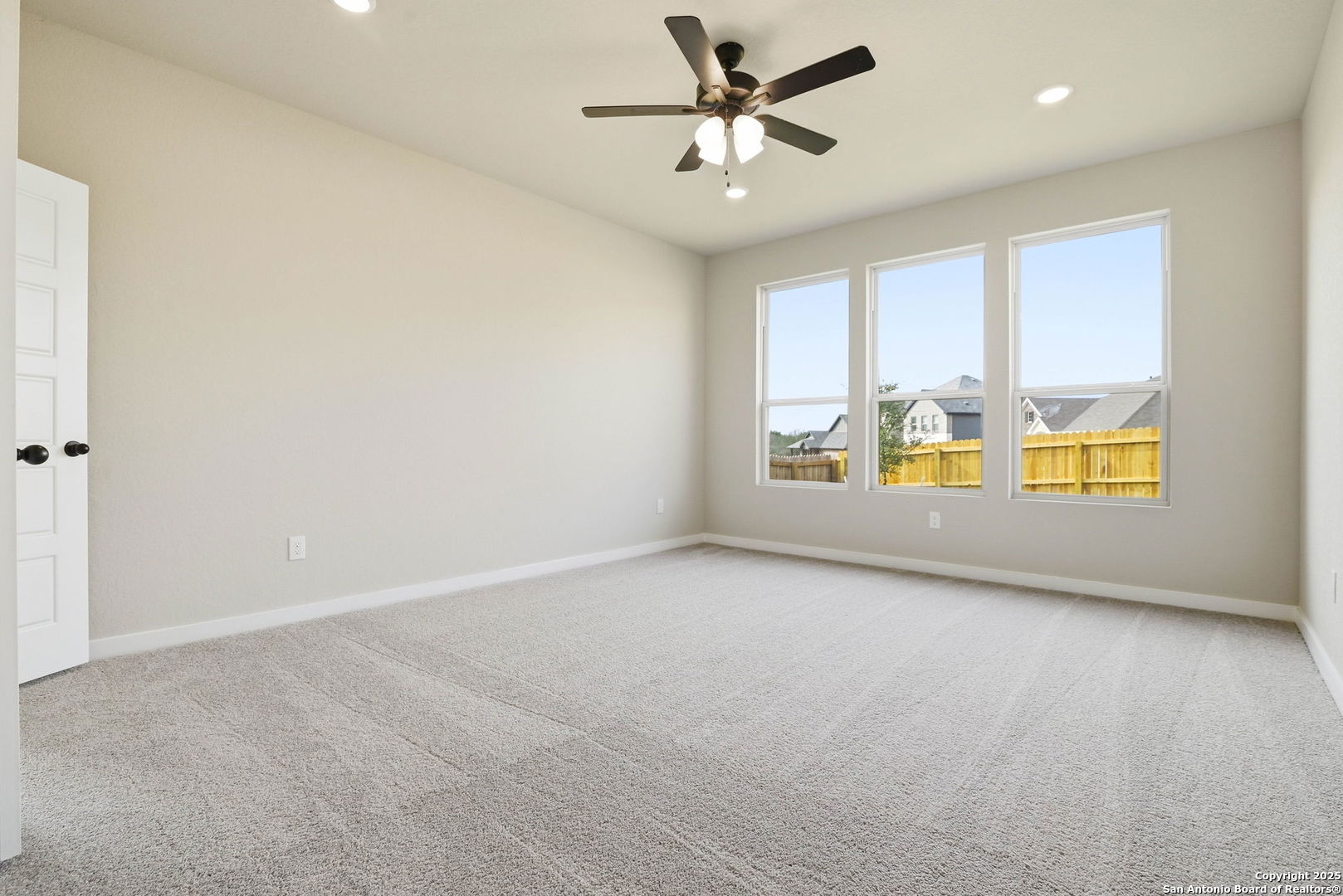 property viewer photo 22