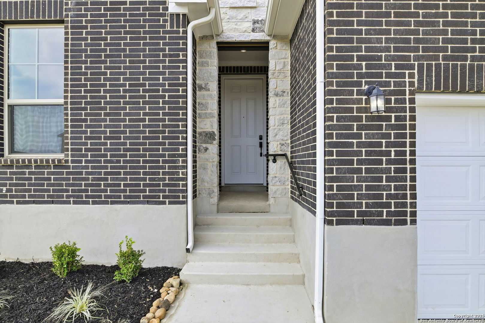 property viewer photo 3
