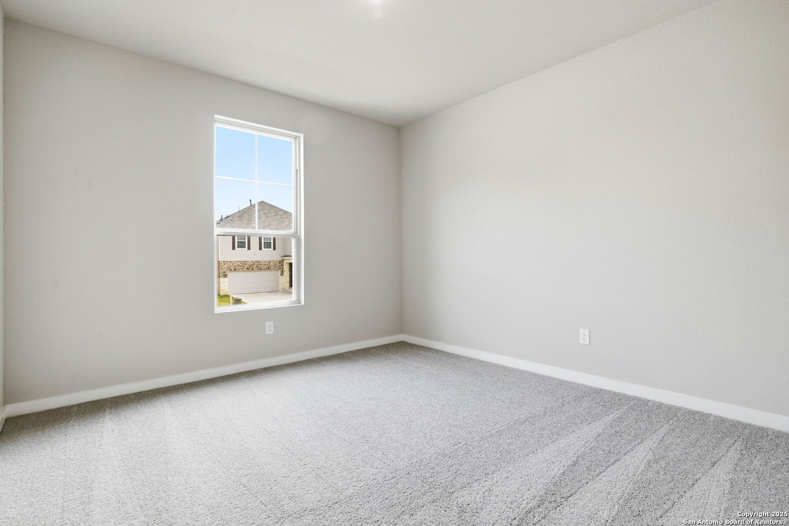 property viewer photo 4