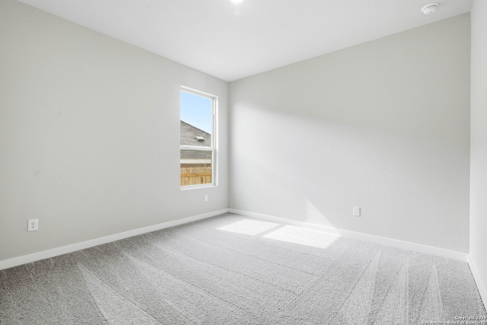property viewer photo 7