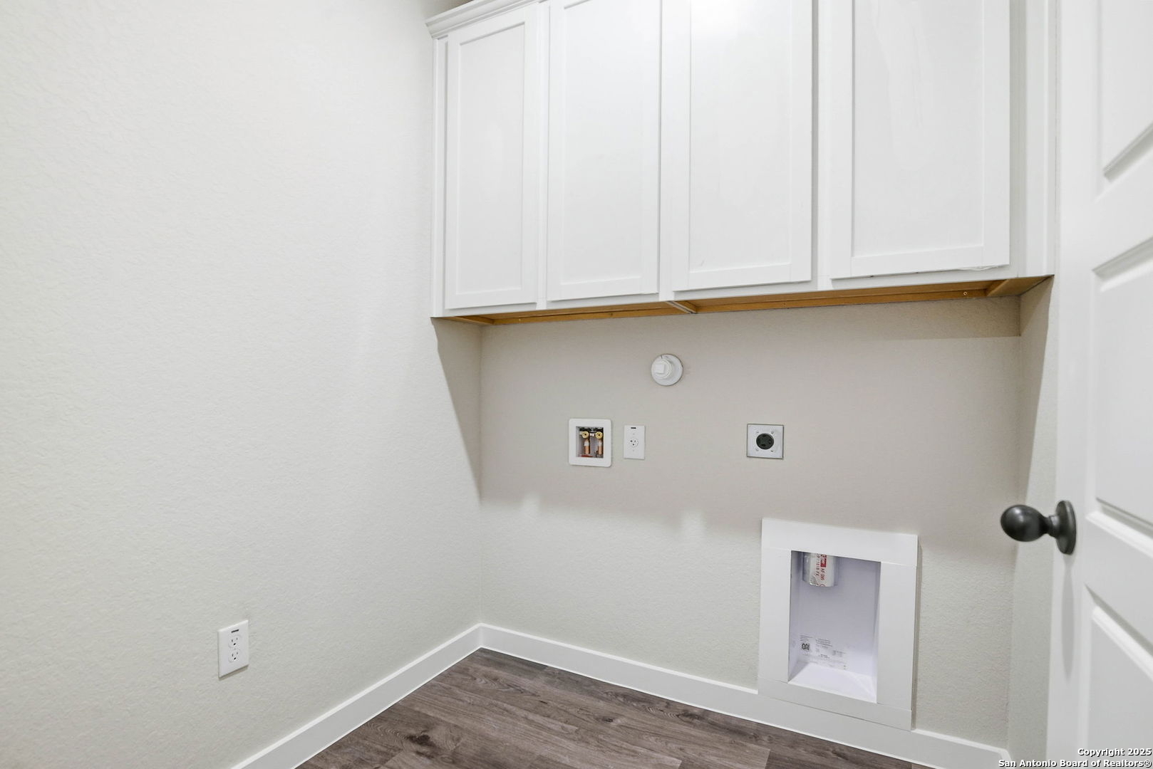 property viewer photo 9