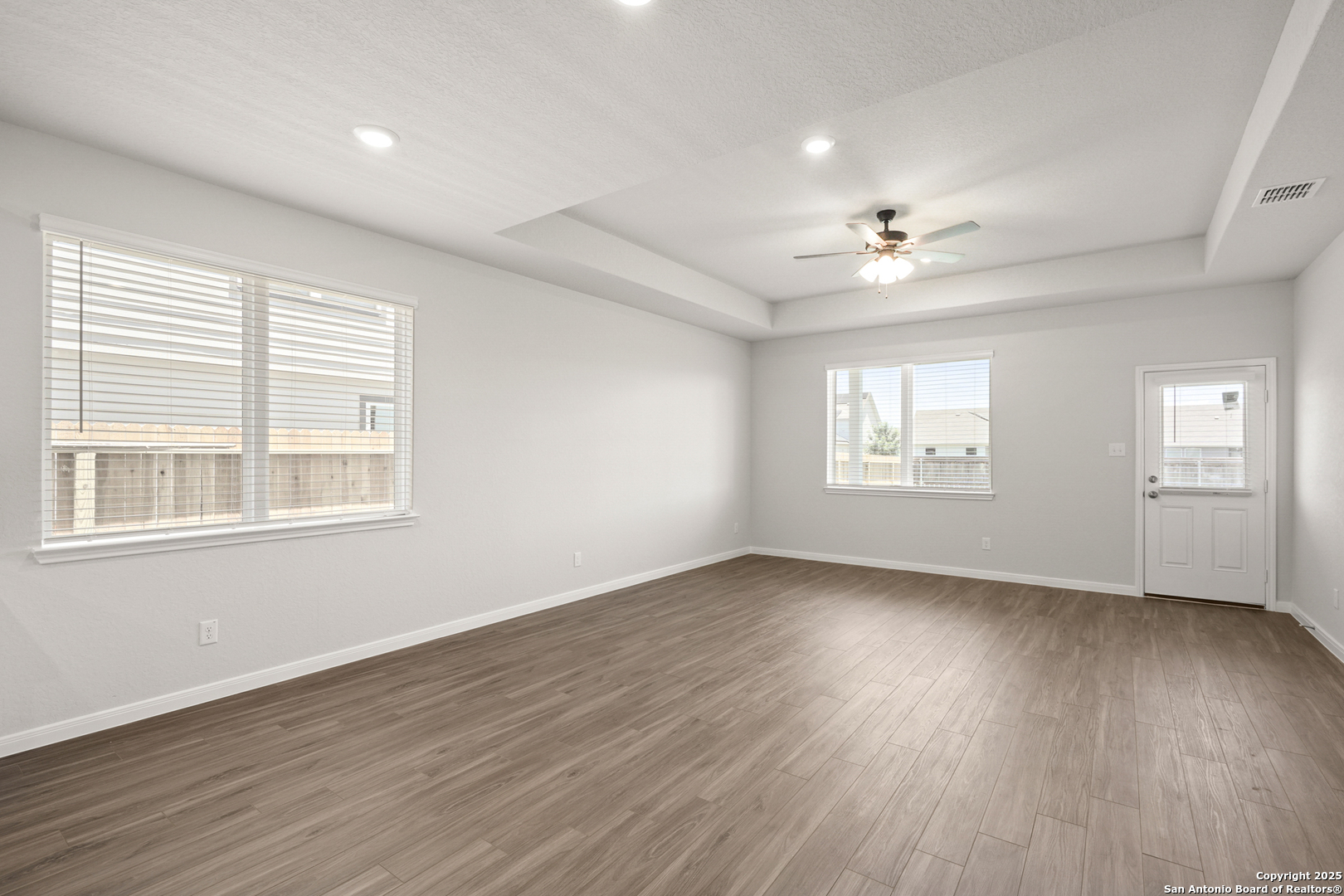 property viewer photo 10
