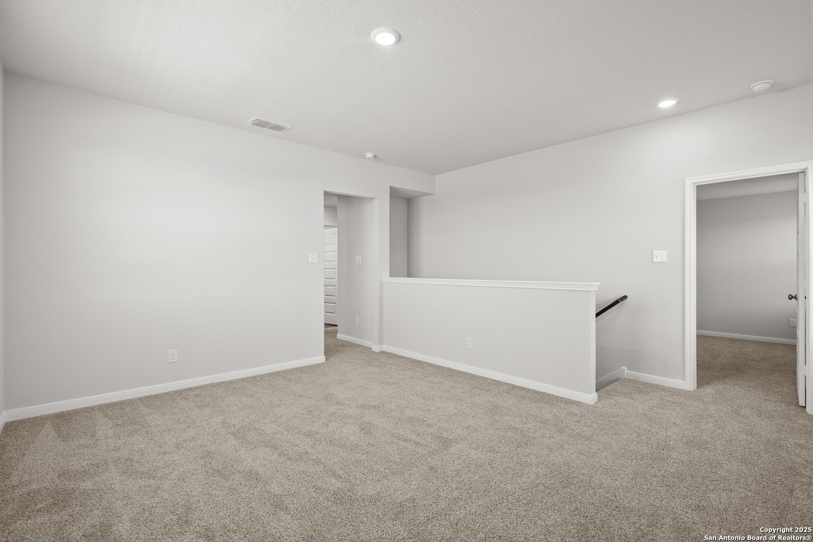 property viewer photo 16