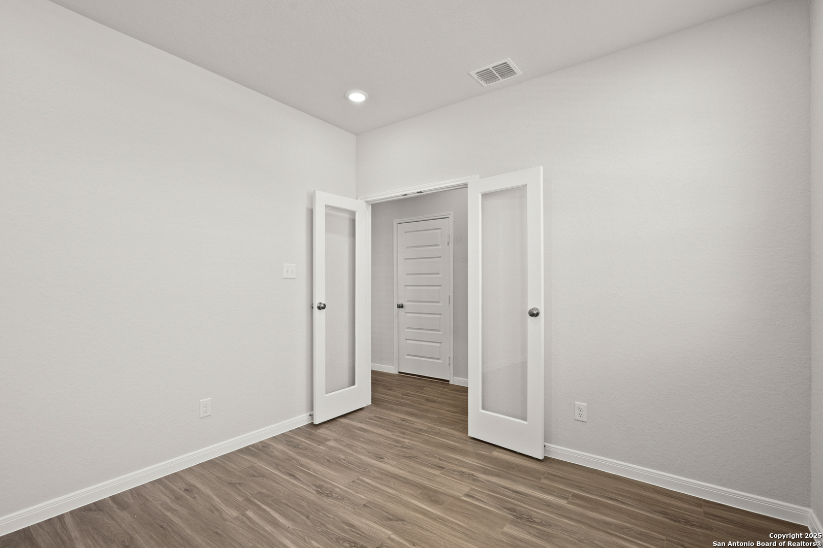property viewer photo 2