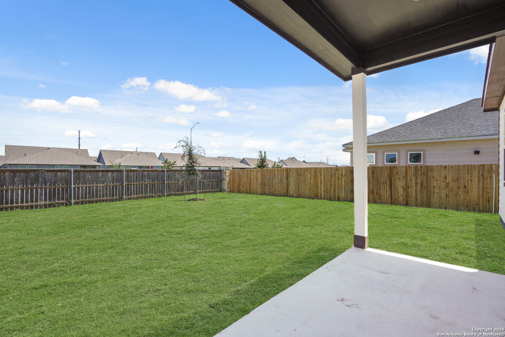 property viewer photo 24