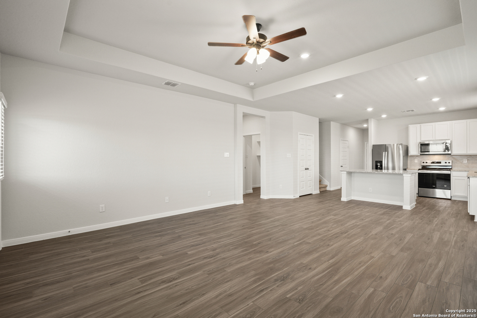 property viewer photo 9