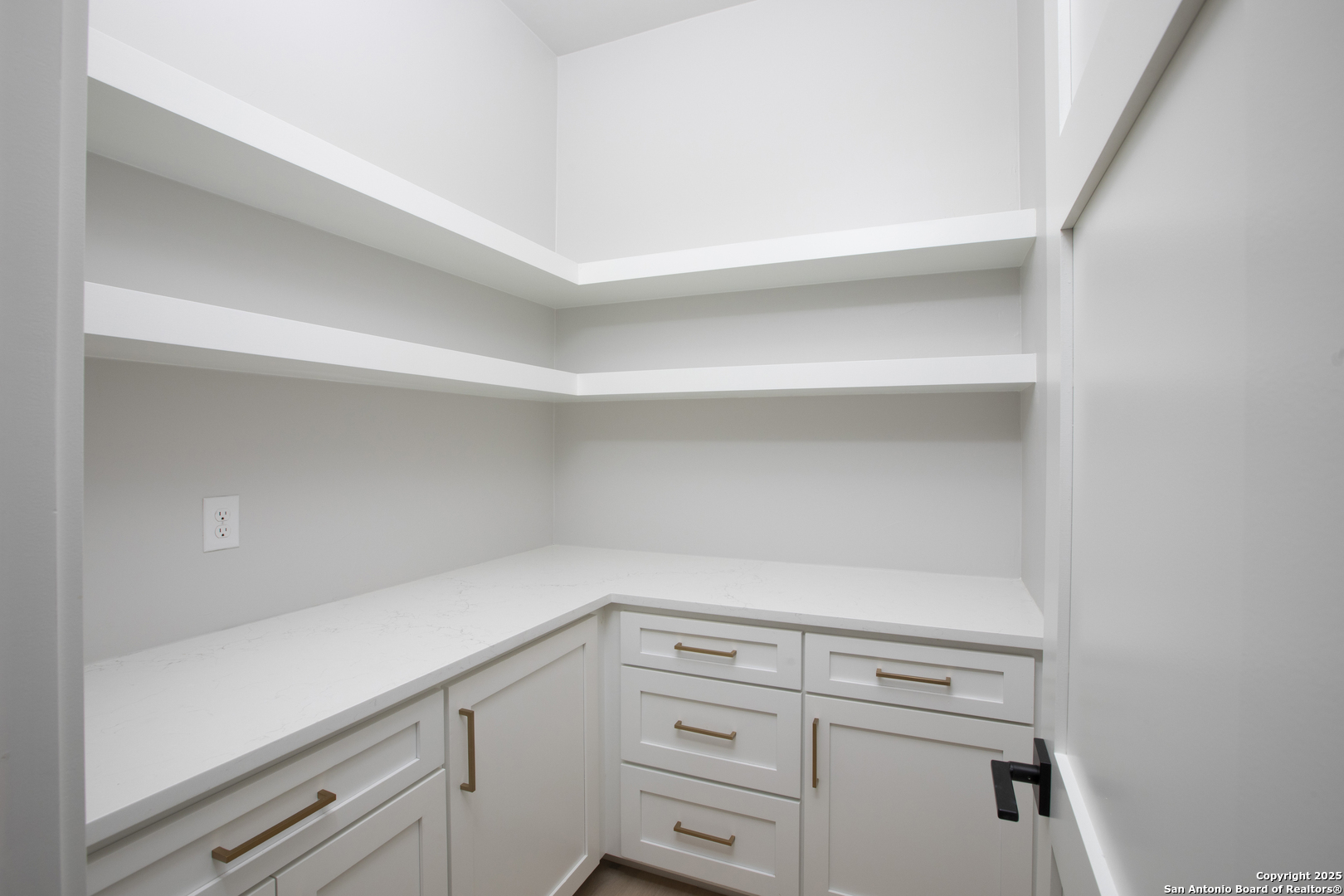 property viewer photo 10