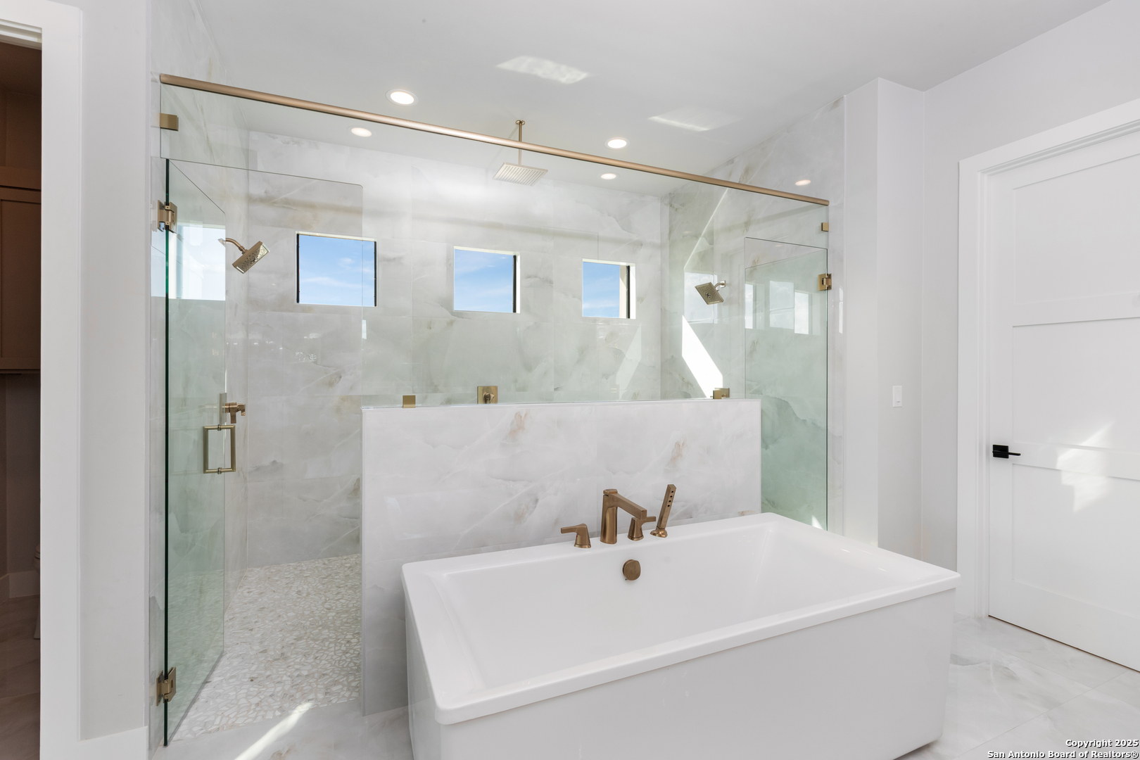 property viewer photo 12