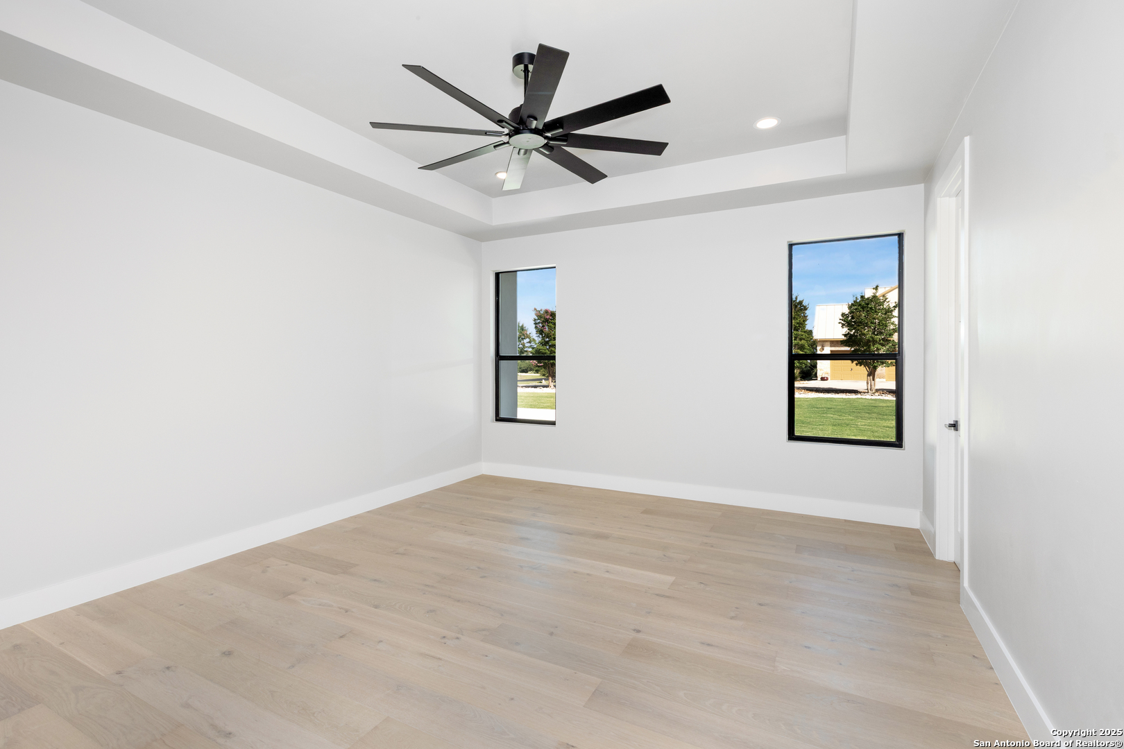 property viewer photo 21