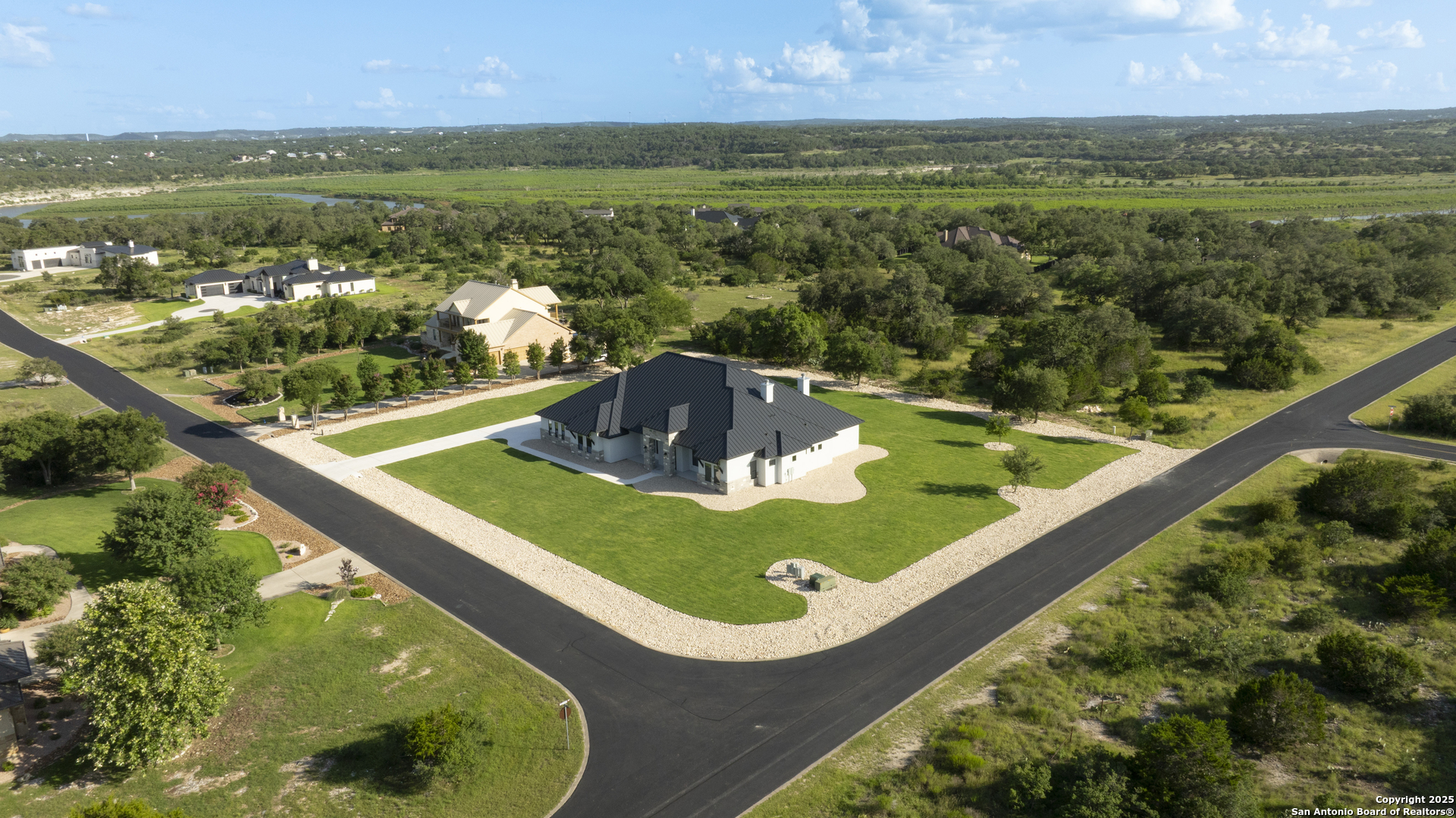 property viewer photo 33
