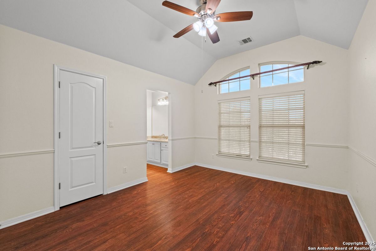 property viewer photo 24