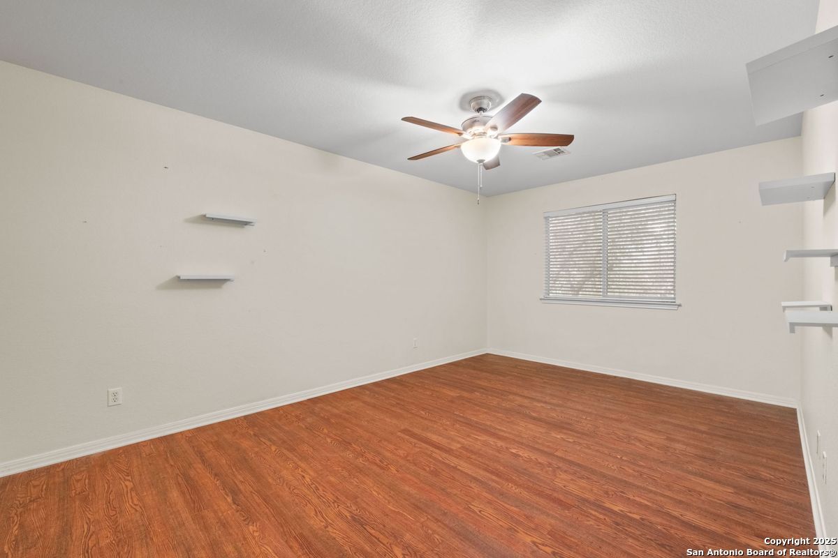 property viewer photo 27