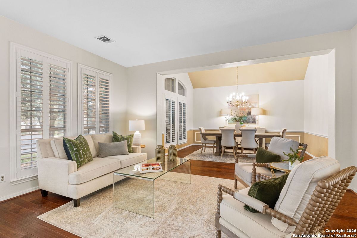 property viewer photo 3