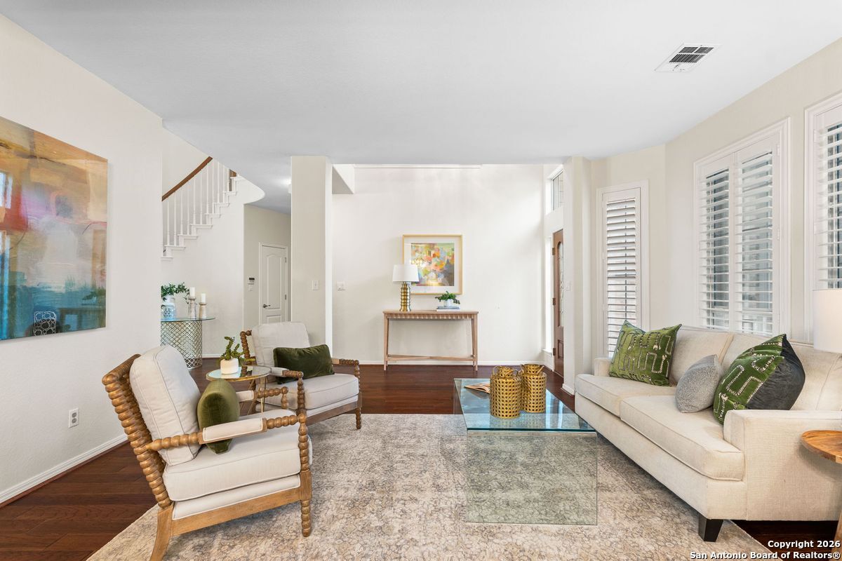 property viewer photo 4