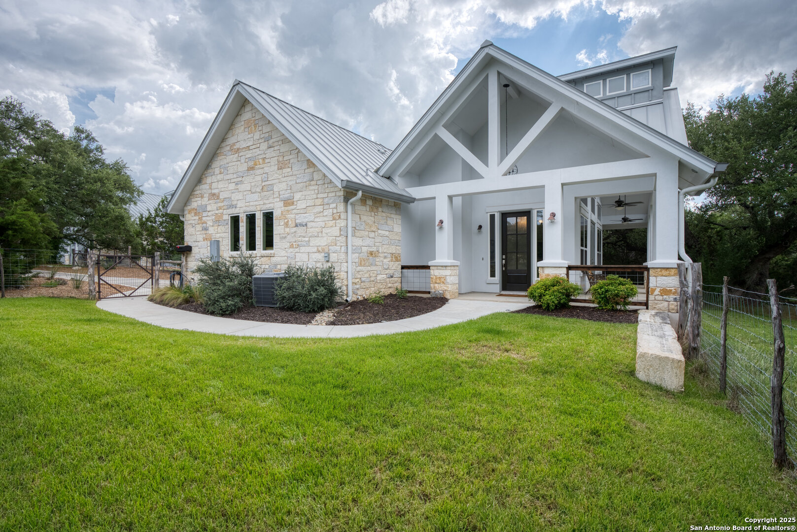 main property photo 45