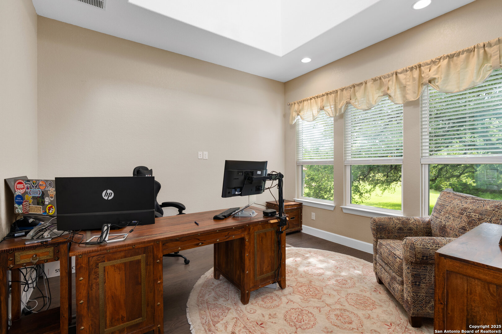 main property photo 48