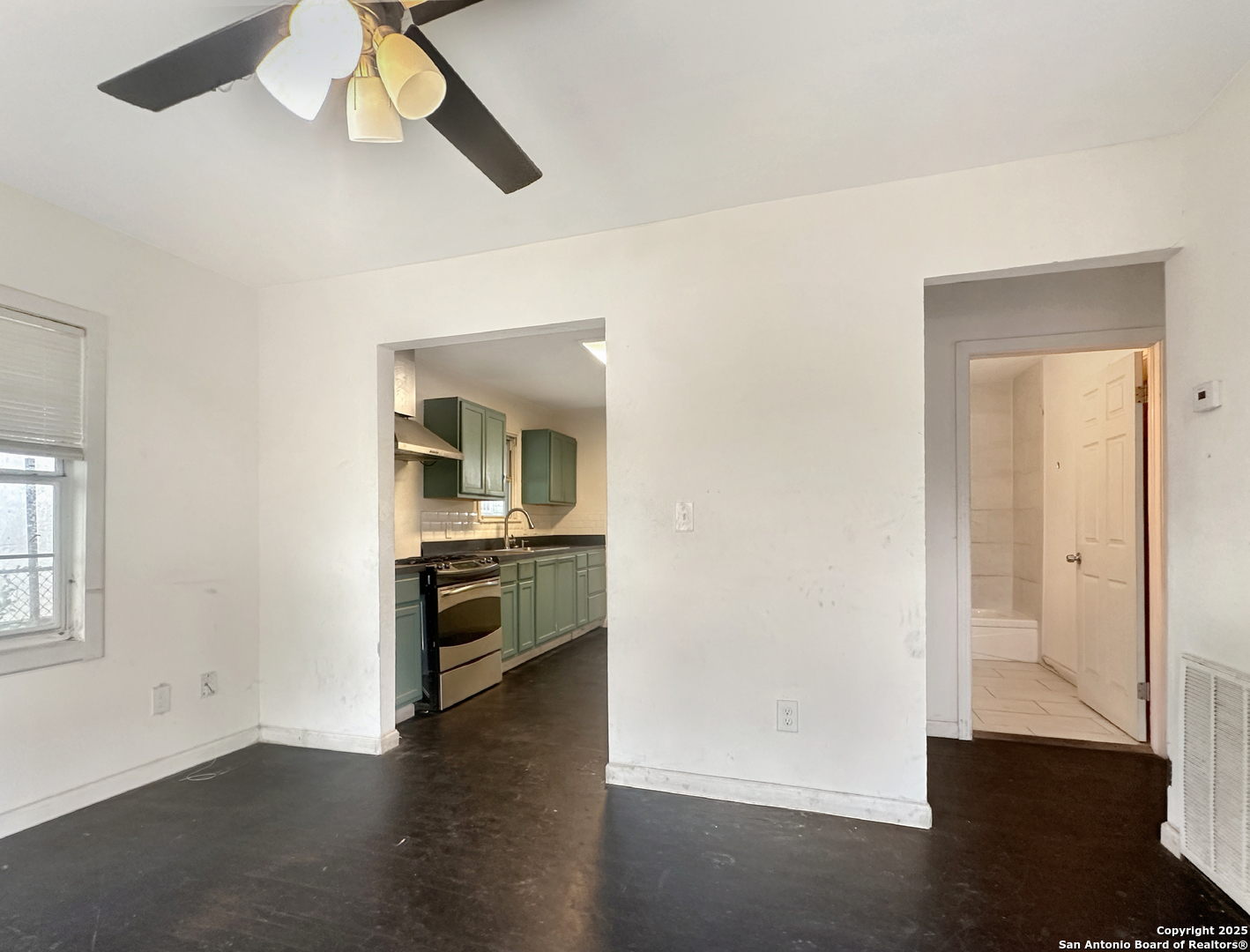 property viewer photo 11