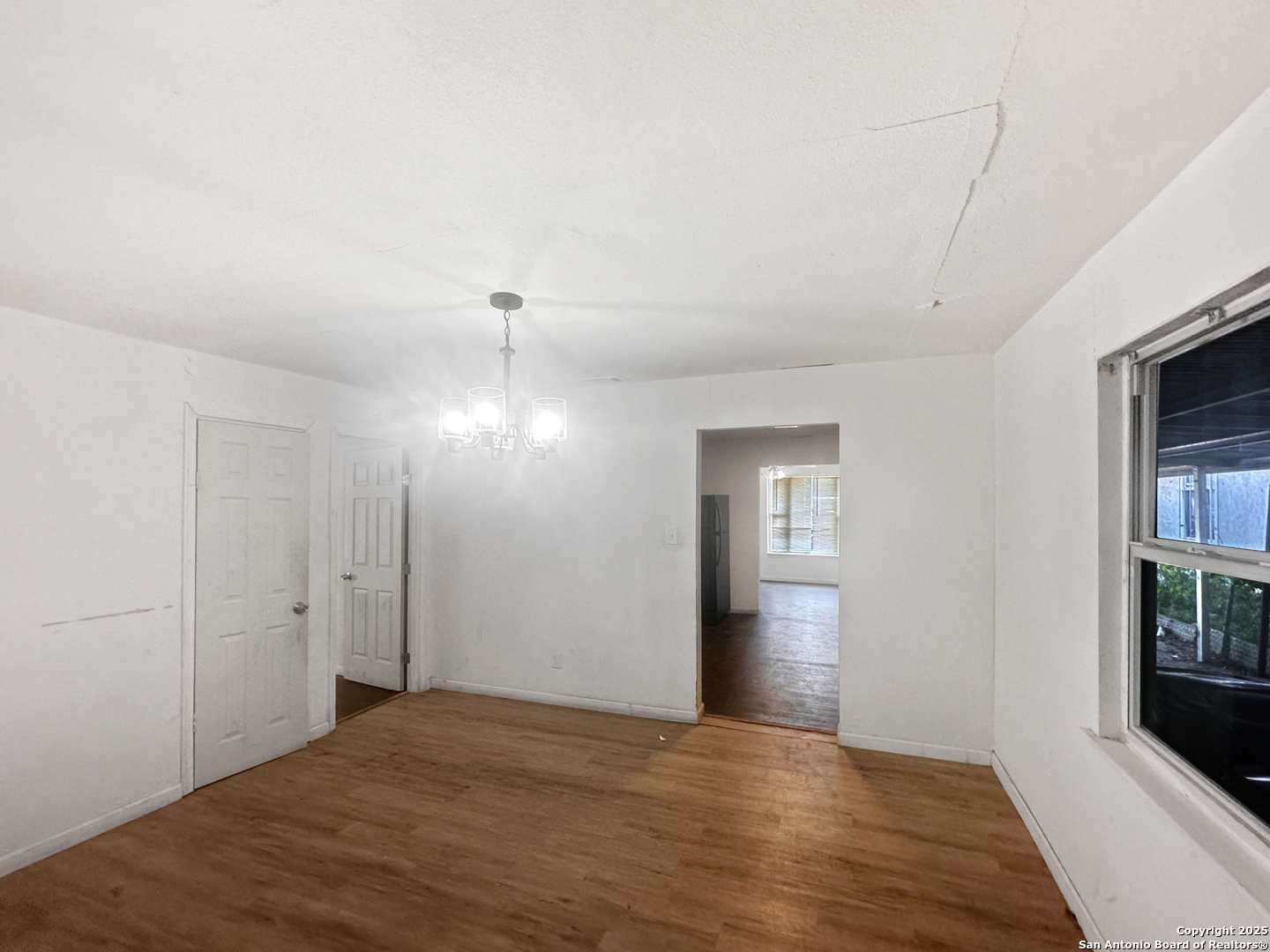 property viewer photo 13