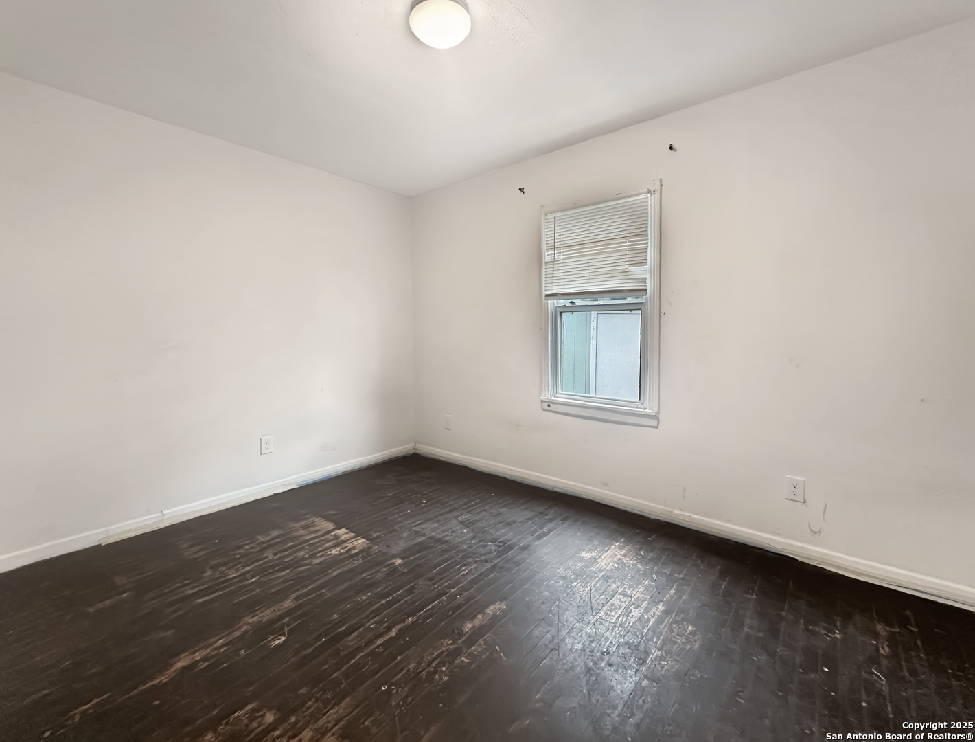 property viewer photo 20