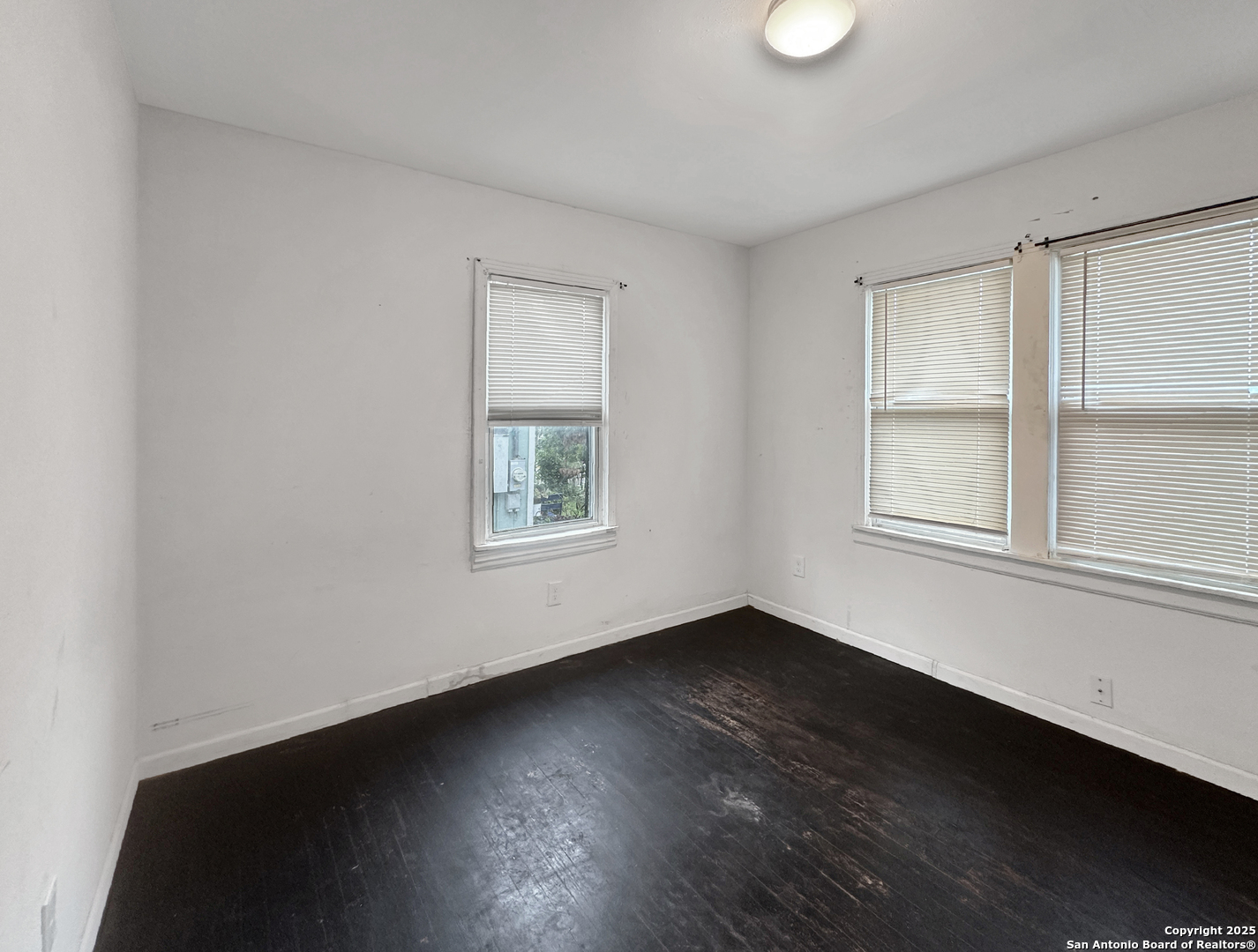 property viewer photo 23