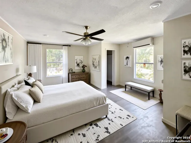 property viewer photo 3