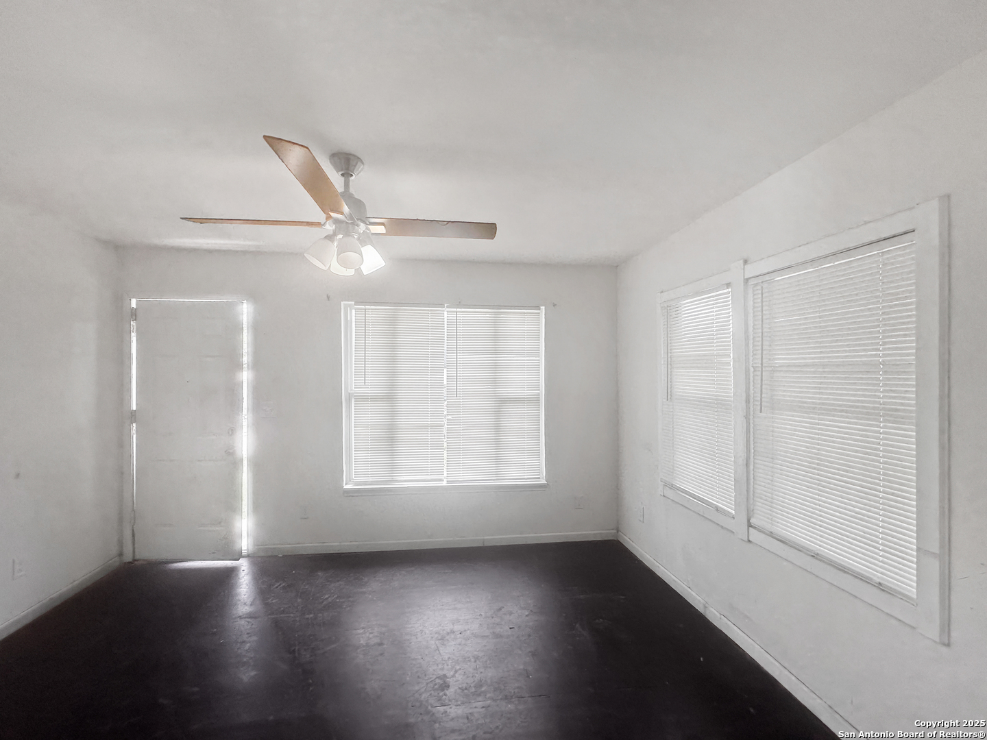property viewer photo 6