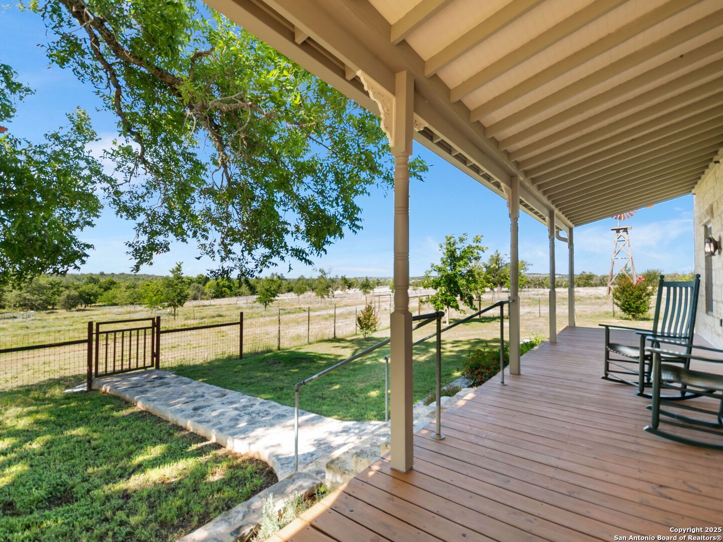 main property photo 15