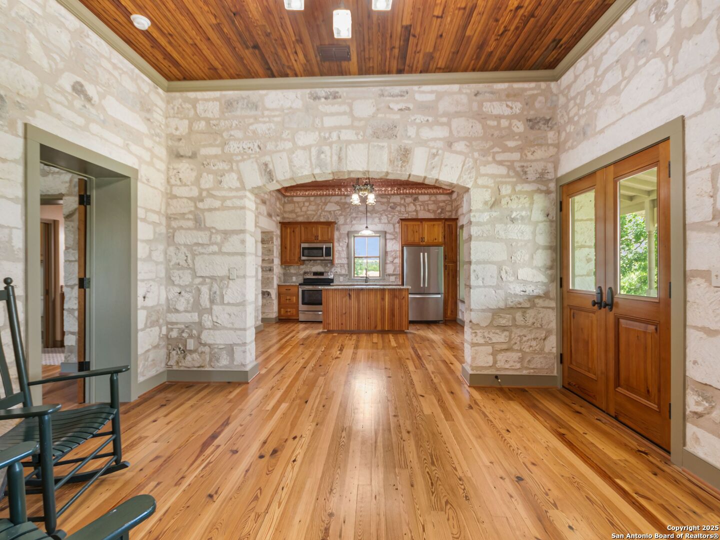 main property photo 18