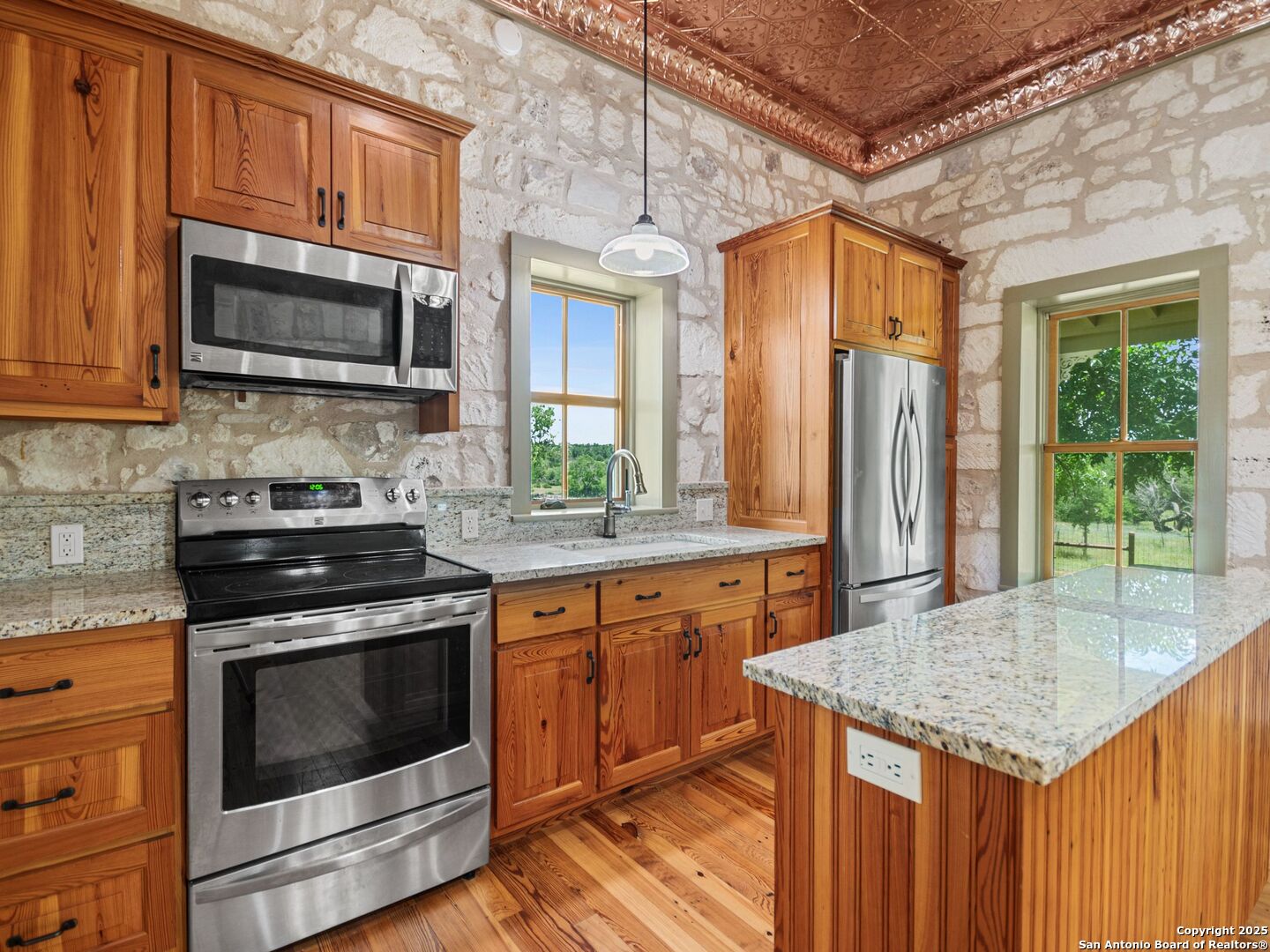 main property photo 24