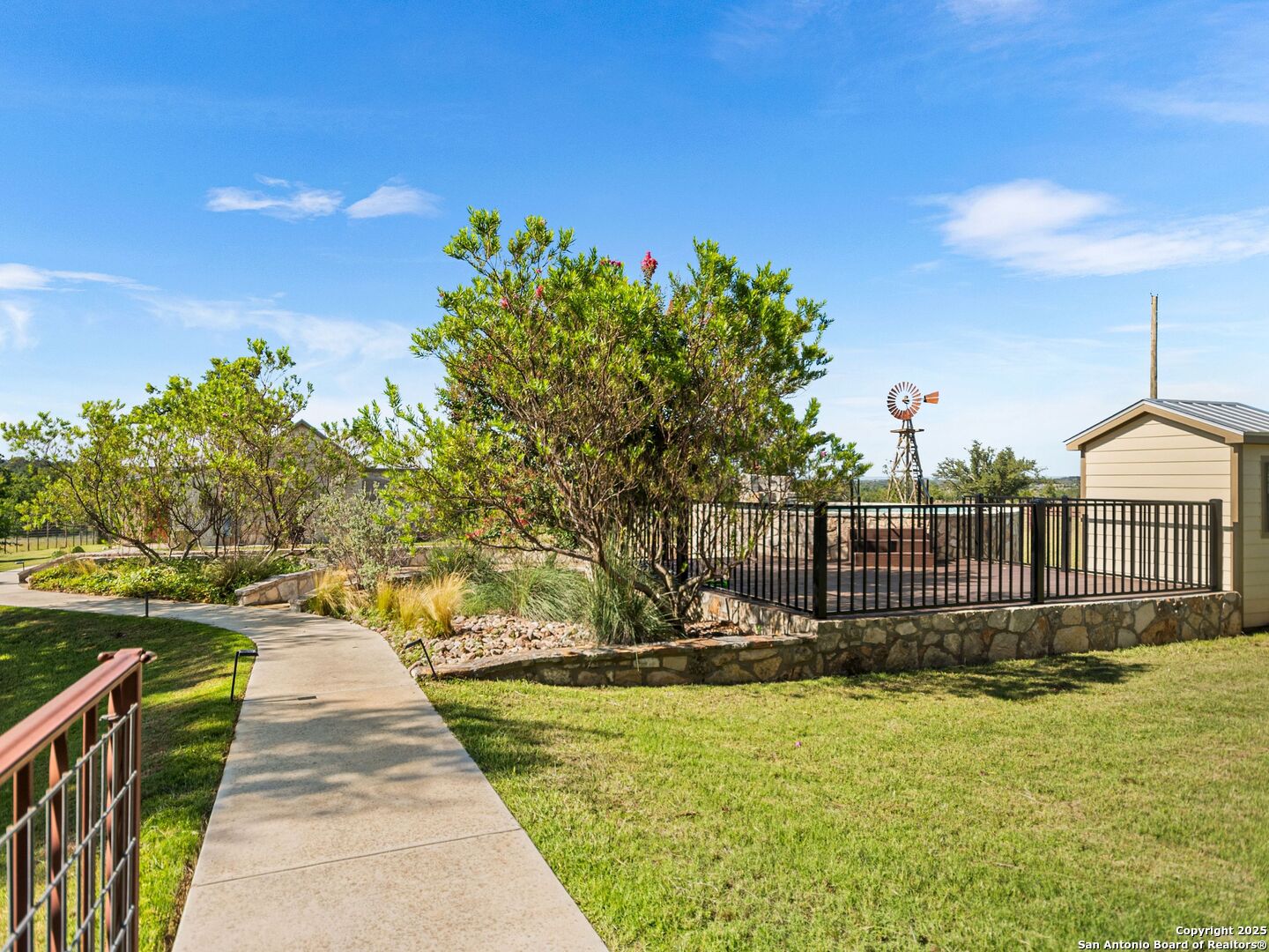 main property photo 37