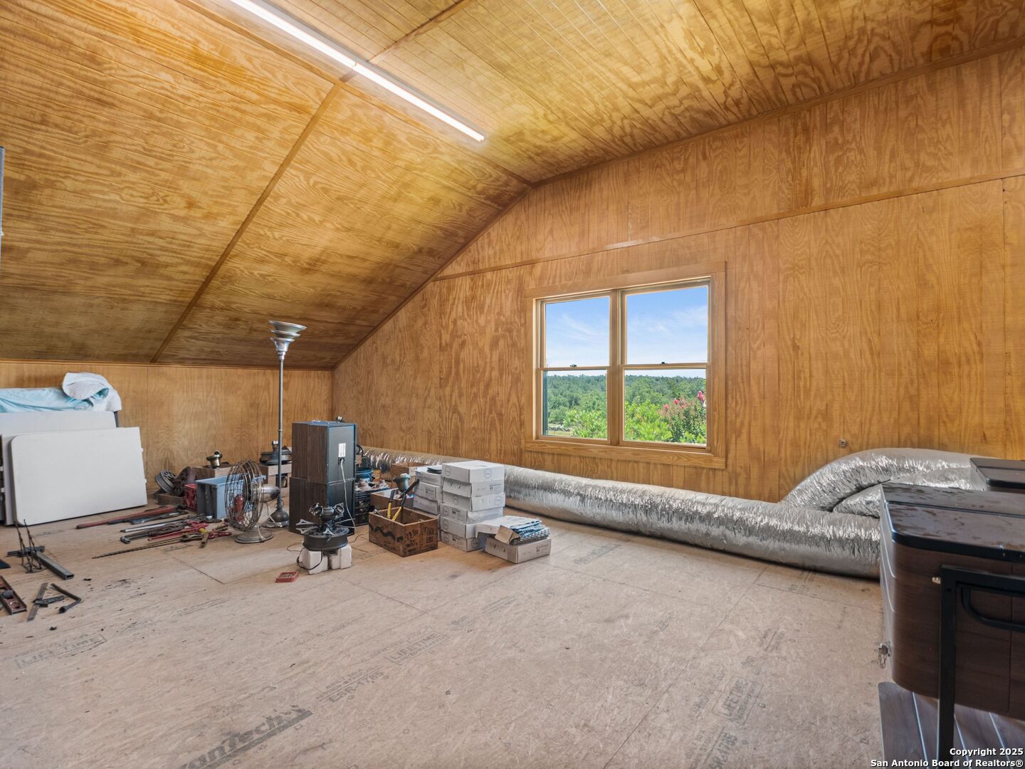 main property photo 45