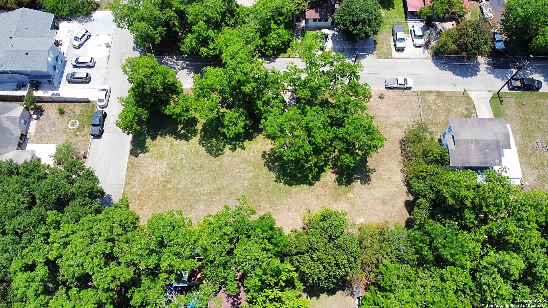 main property photo 18