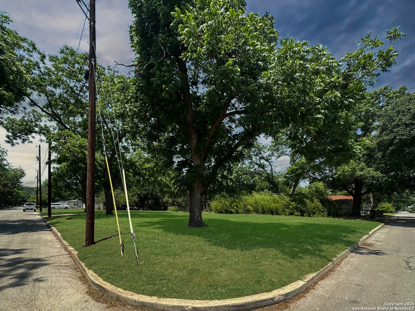 main property photo 4