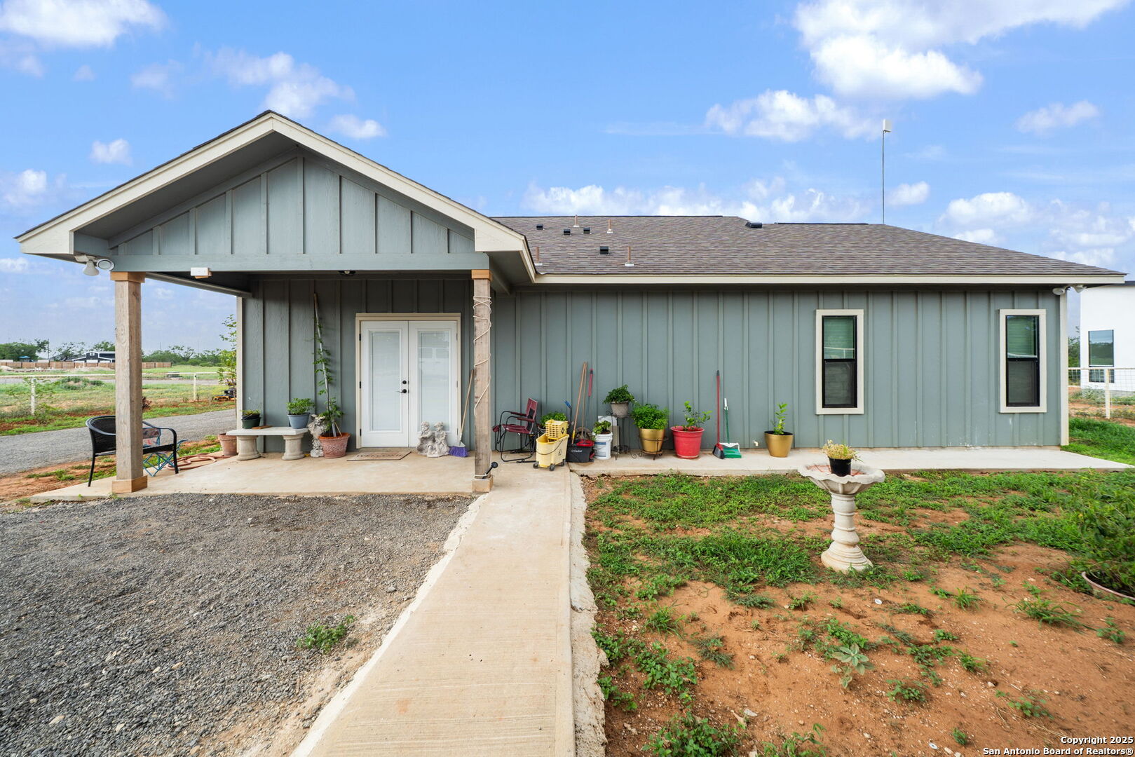 main property photo 27
