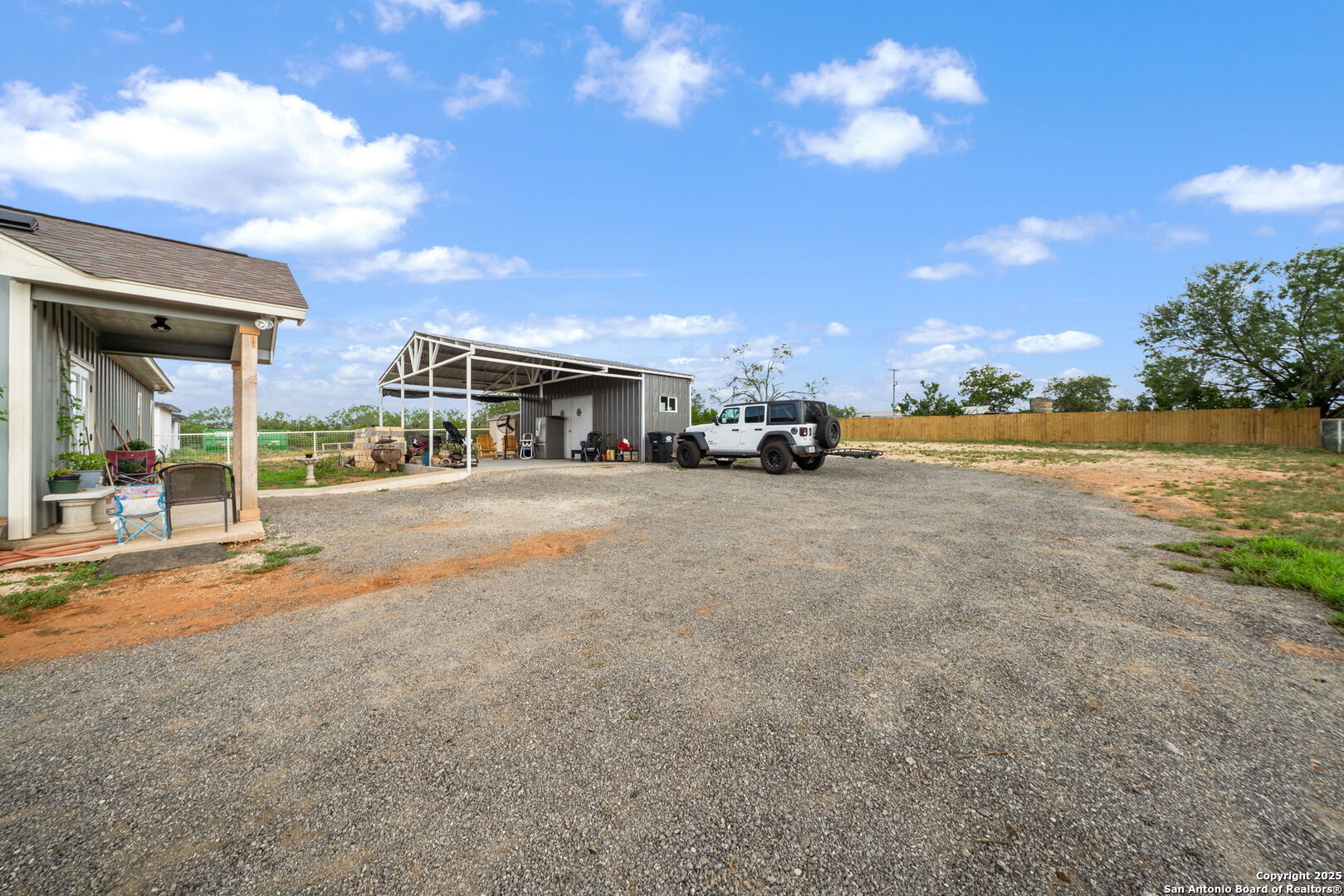 main property photo 29