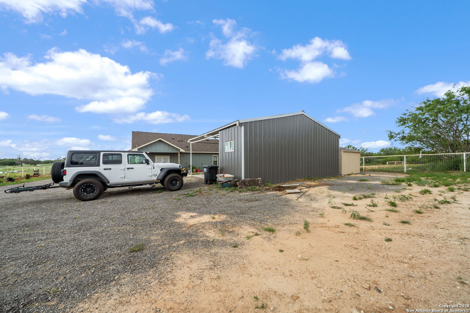 main property photo 31