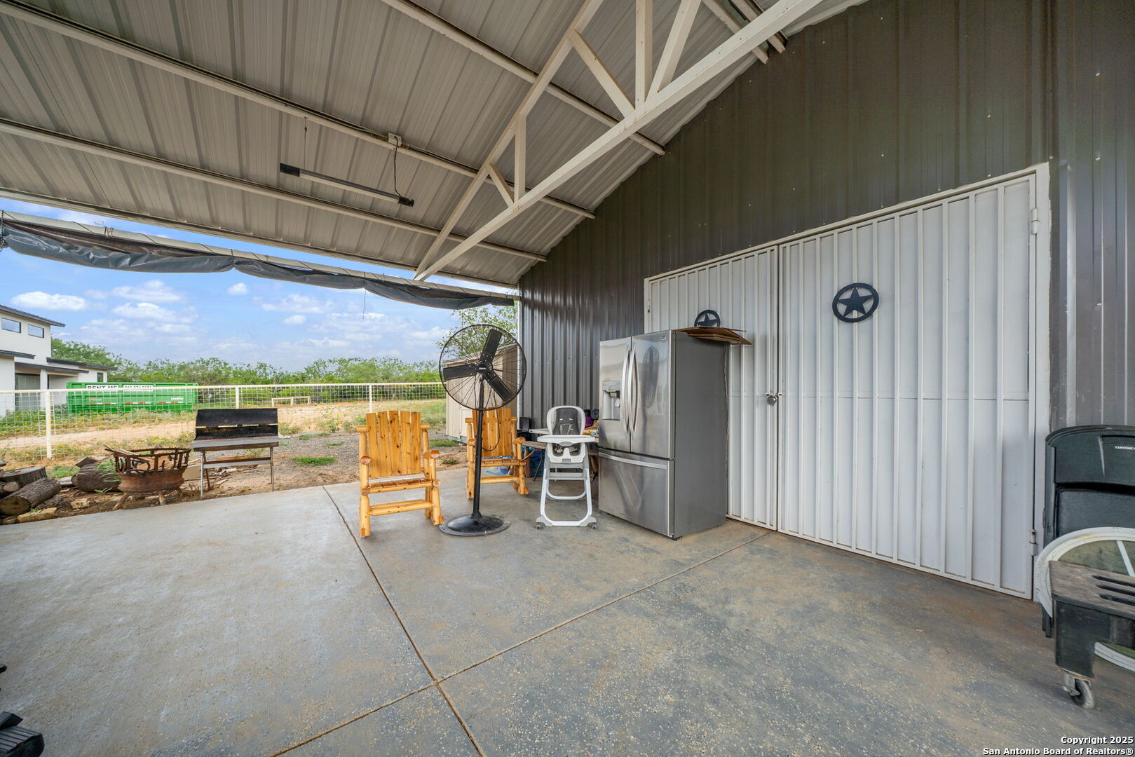 main property photo 33