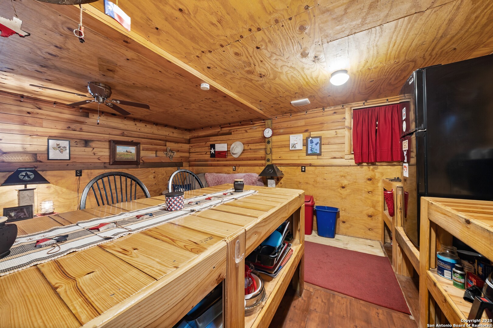 main property photo 18