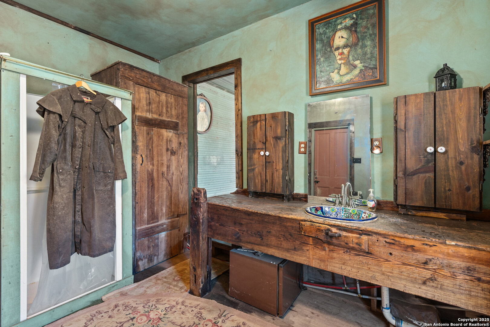 main property photo 25