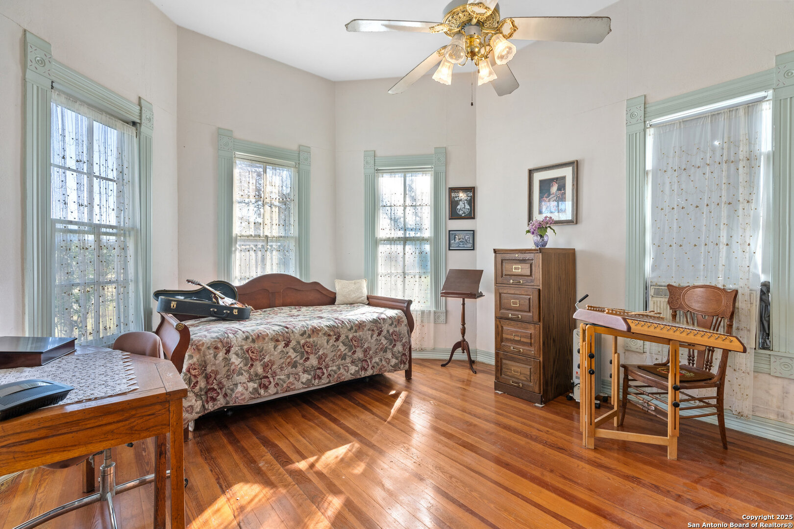 main property photo 37