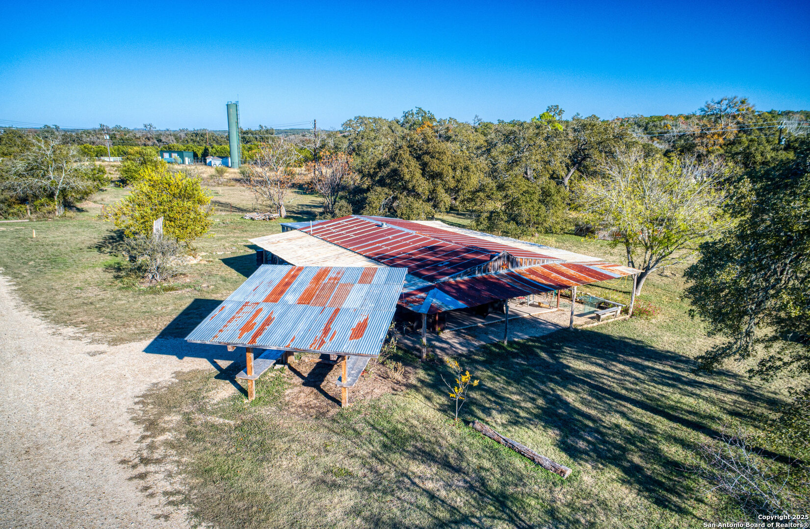 main property photo 6