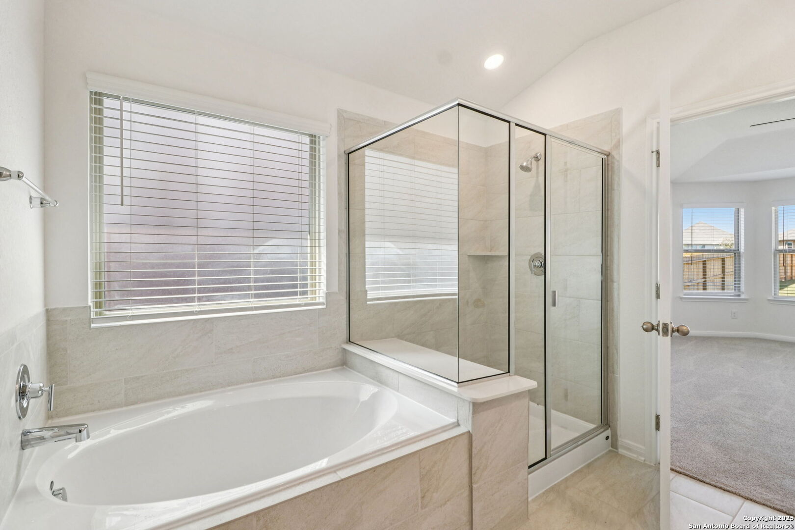property viewer photo 32
