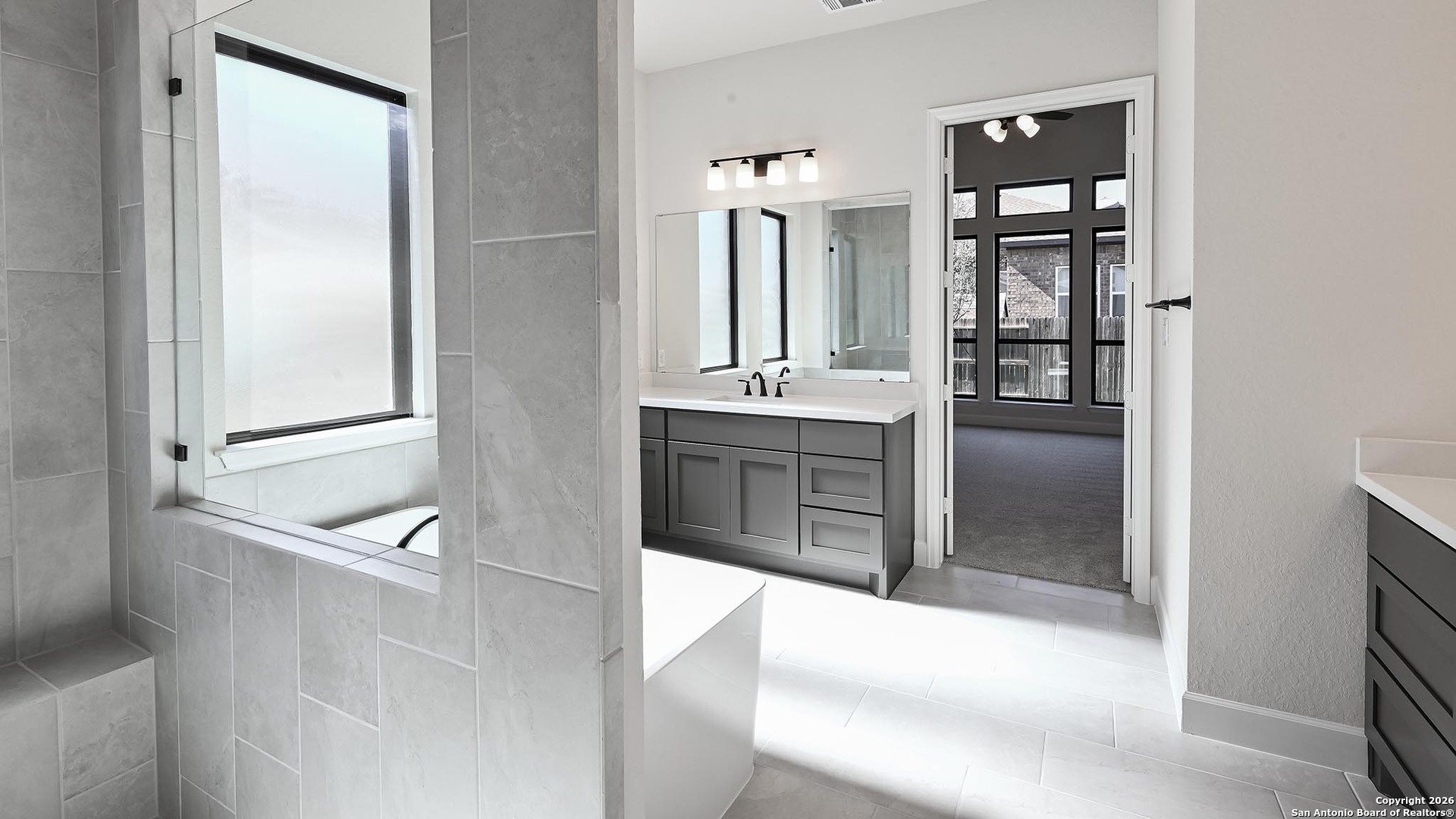 property viewer photo 13