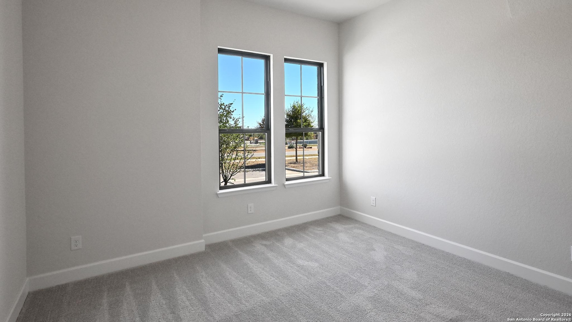 property viewer photo 16